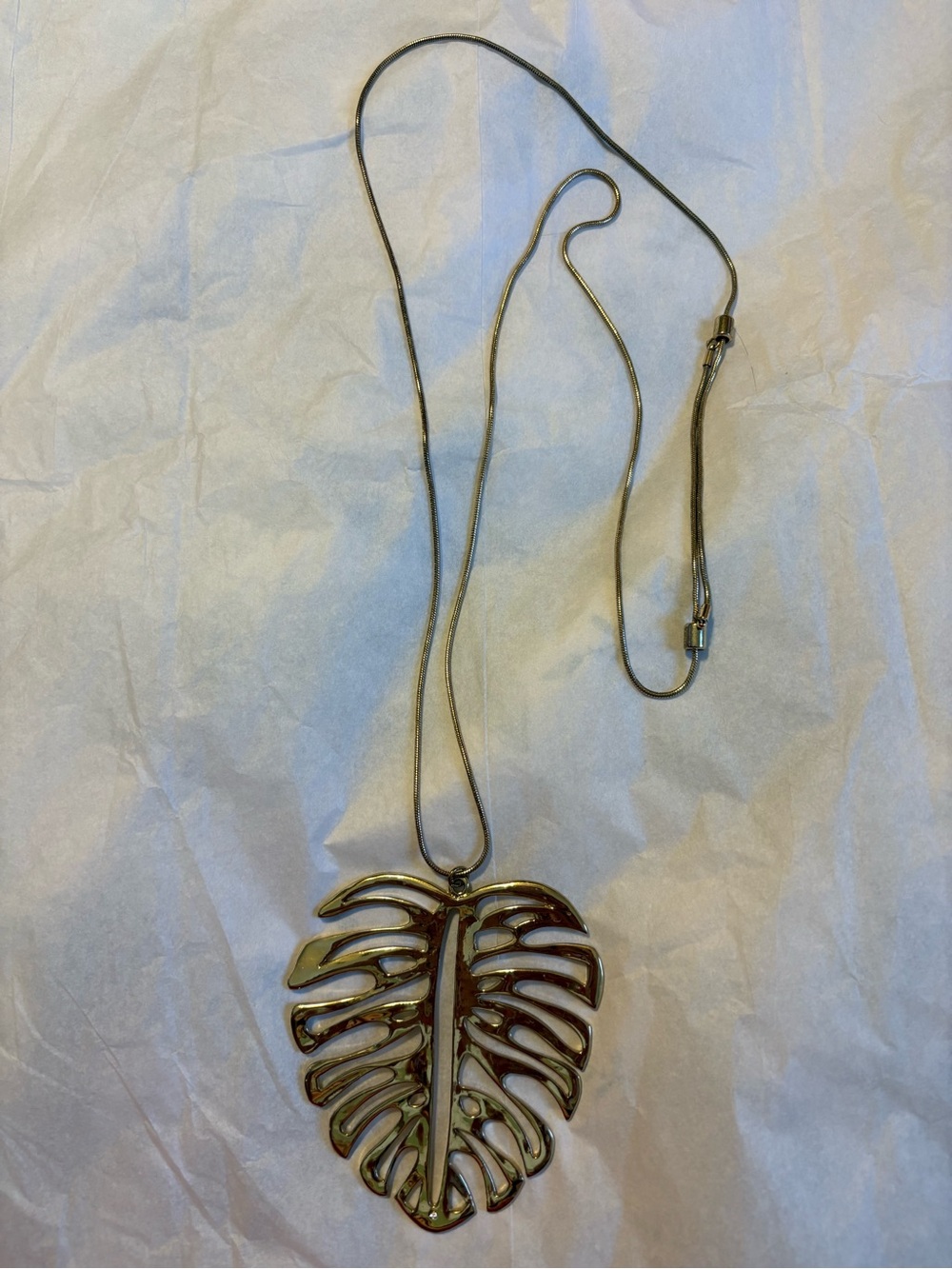 Large palm leaf necklace